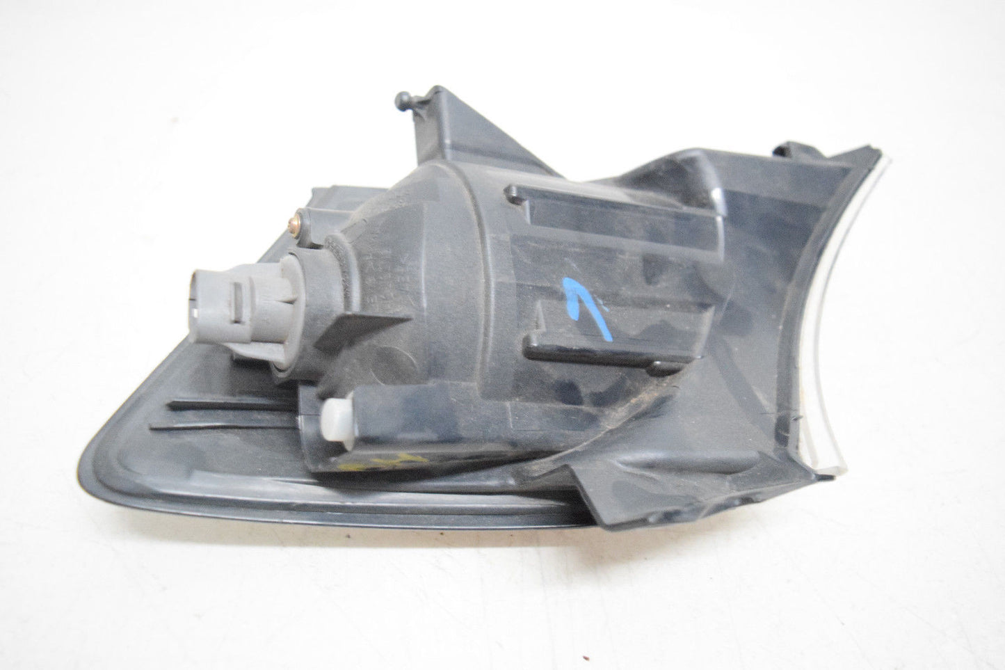 02 03 MAZDA  MPV RIGHT PASSENGER MARKER LIGHT OEM