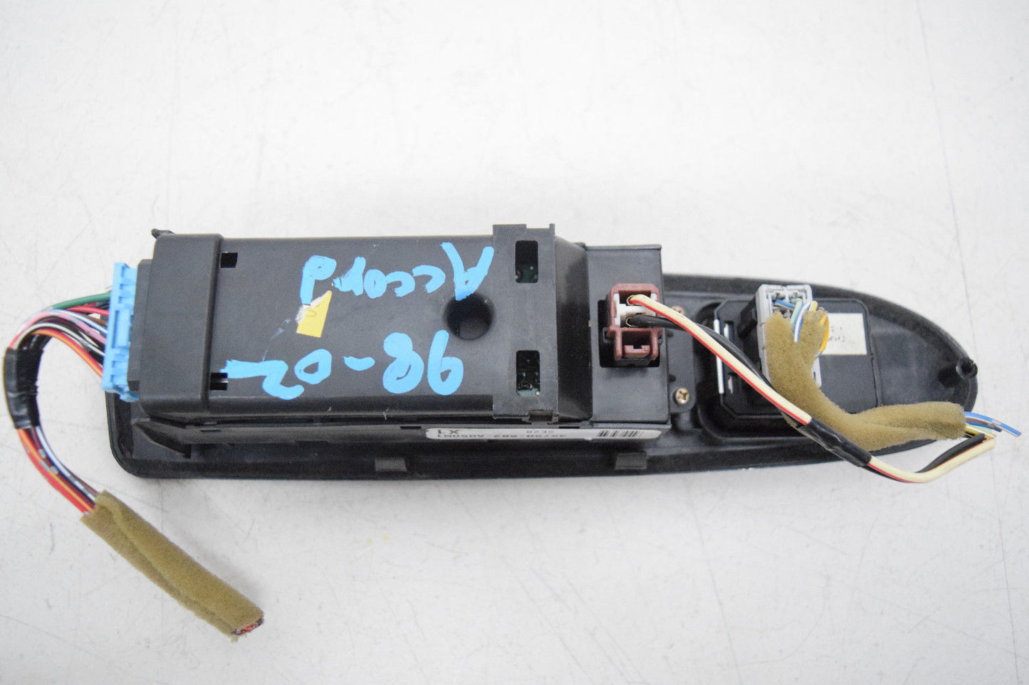 98 99 00 01 02 HONDA ACCORD 2DR 2 DOOR DRIVER MASTER WINDOW SWITCH SILVER
