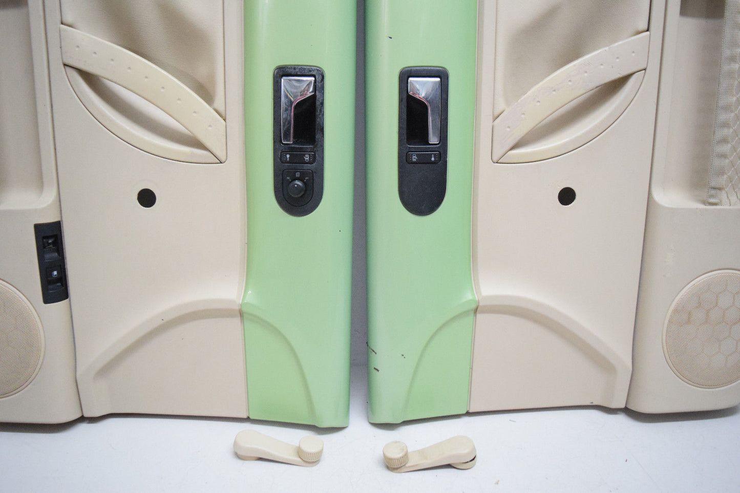 99 00 01 02 03 04 05 06 07 08 09 VW BEETLE DOOR PANEL SET GREEN TAN MANUAL