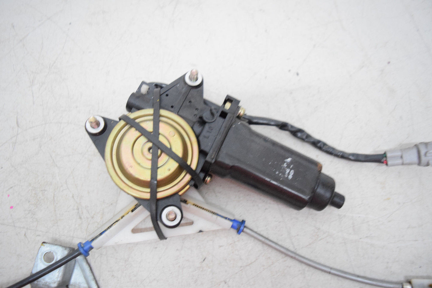 91 92 93 94 95 96 LEXUS GS300 LEFT DRIVER WINDOW REGULATOR MOTOR