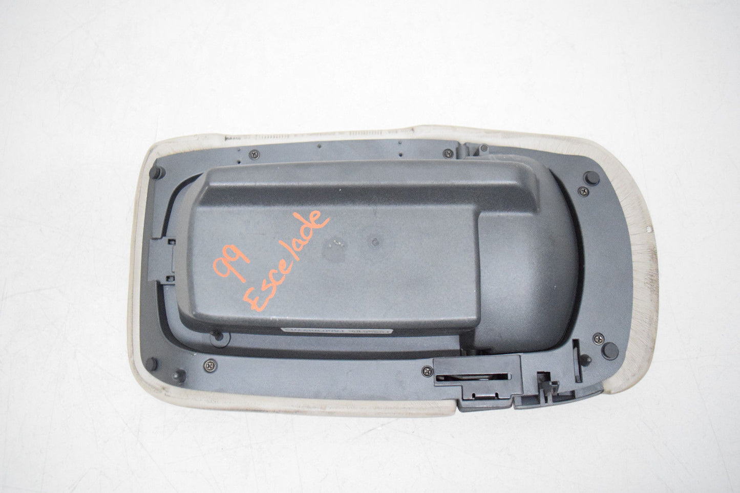98 99 00 01 YUKON DENALI CADILLAC ESCALADE CENTER CONSOLE LID ARM REST
