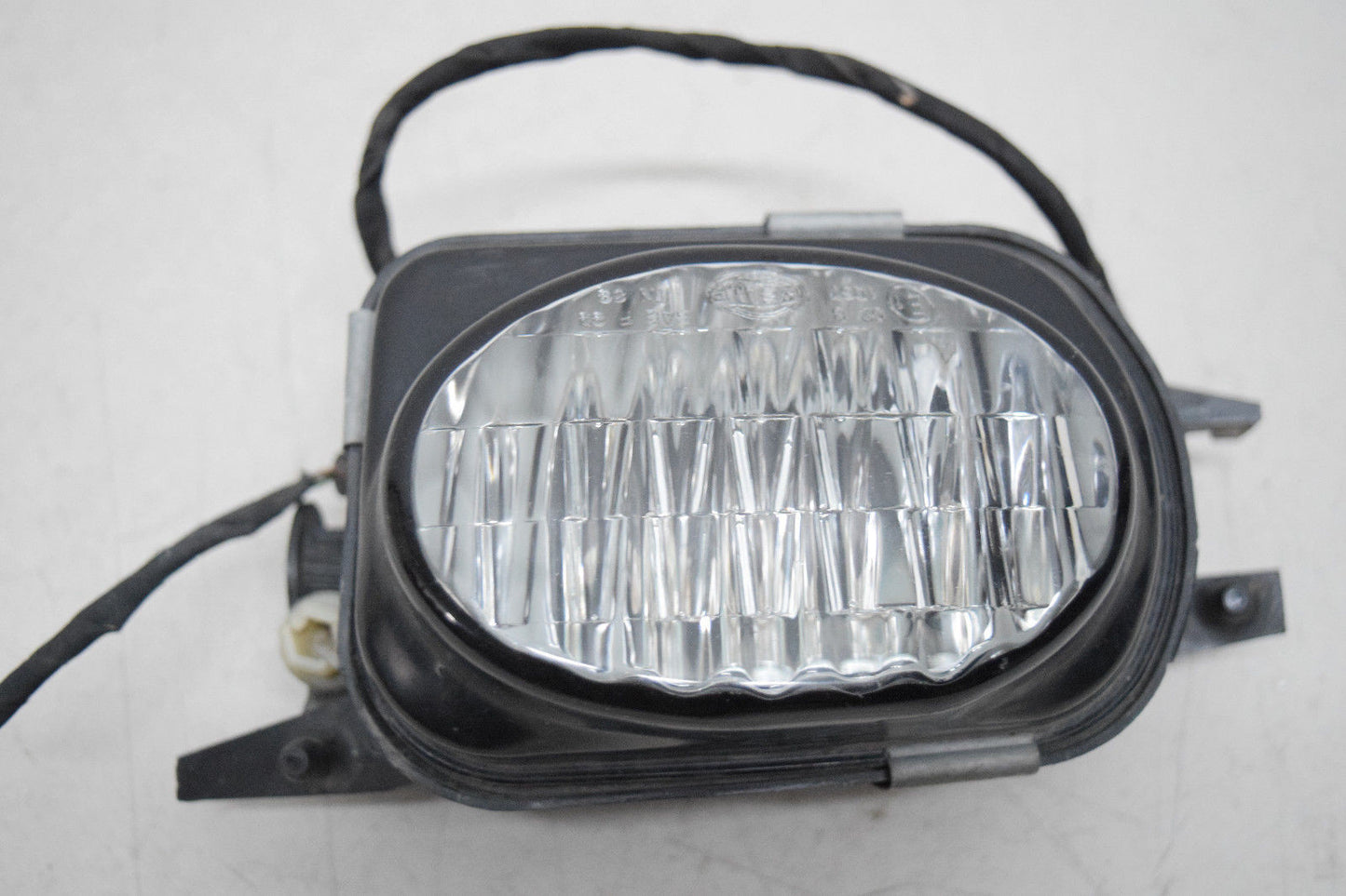 02 03 04 05 06 MERCEDES C CLASS FOG LIGHT LAMP RIGHT PASSENGER OEM
