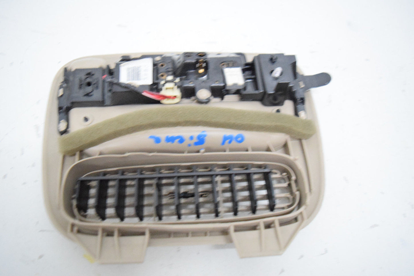 04 05 06 07 08 TOYOTA SIENNA OVERHEAD HANDLE LIGHT VENTS OEM