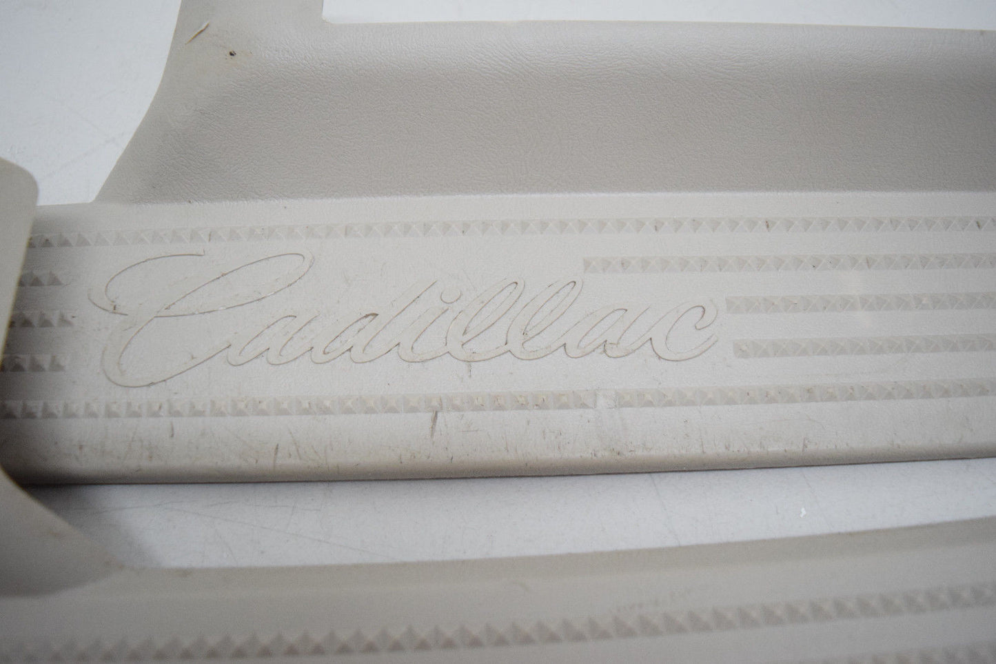 03 04 05 06 CADILLAC ESCALADE TAHOE DENALI INTERIOR 4 DOOR PILLAR STEP TRIM SET