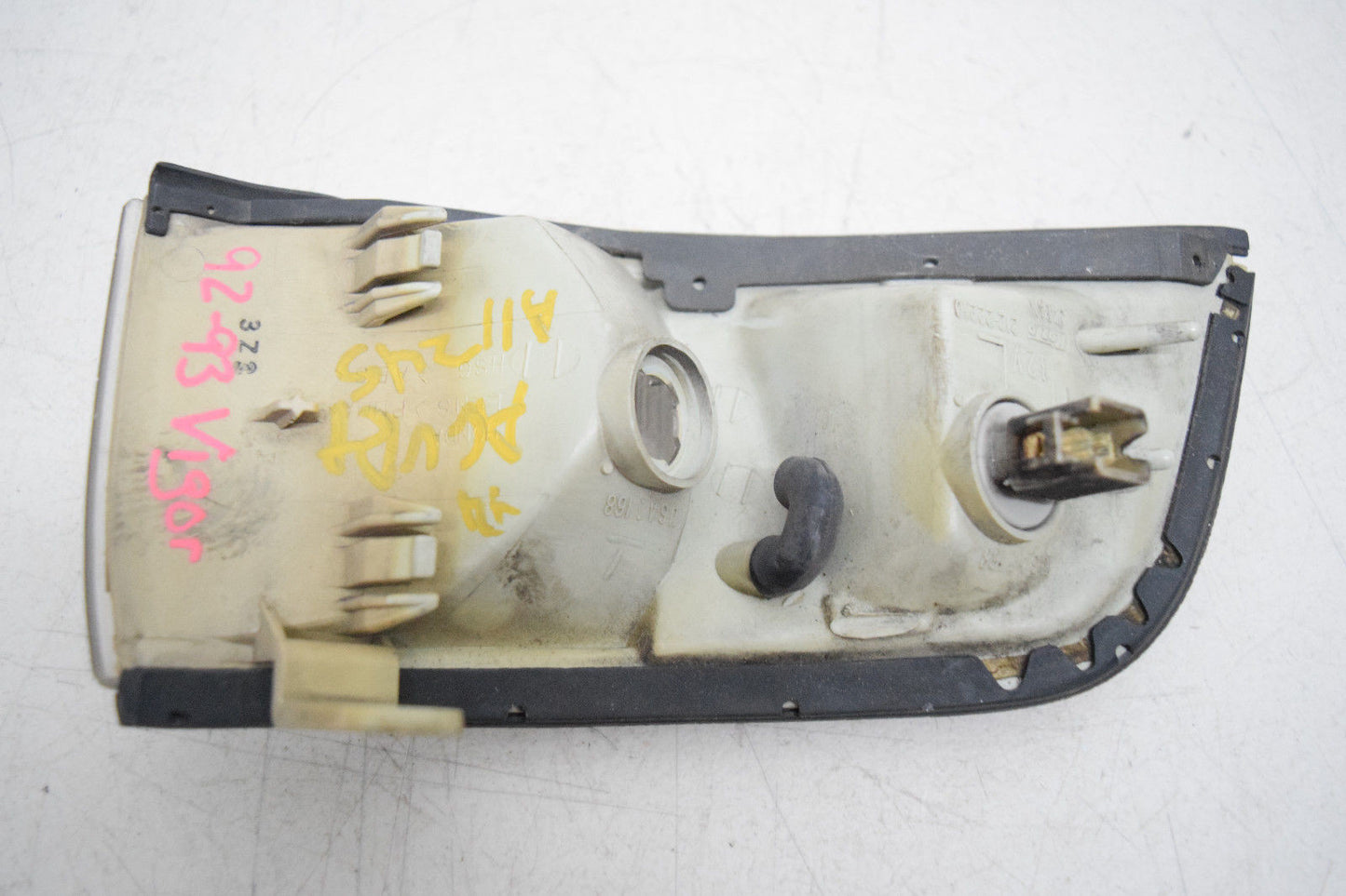 92 93 94 ACURA VIGOR  LEFT DRIVER CORNER LIGHT TURN SIGNAL OEM