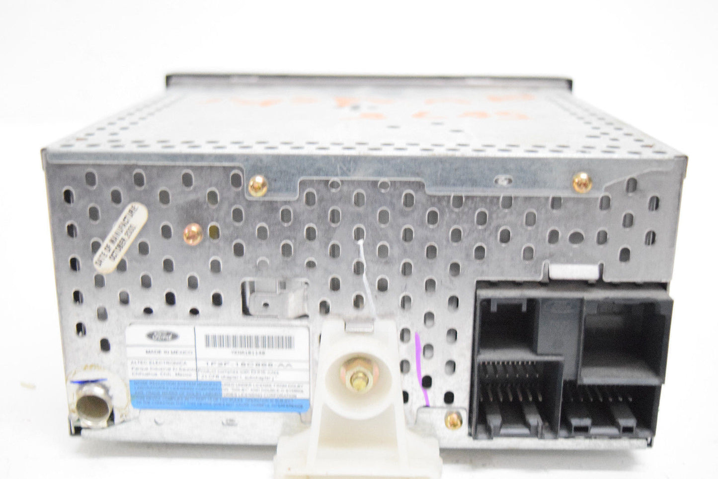 01 02 03 FORD WINDSTAR RADIO CD CASSETTE PLAYER OEM