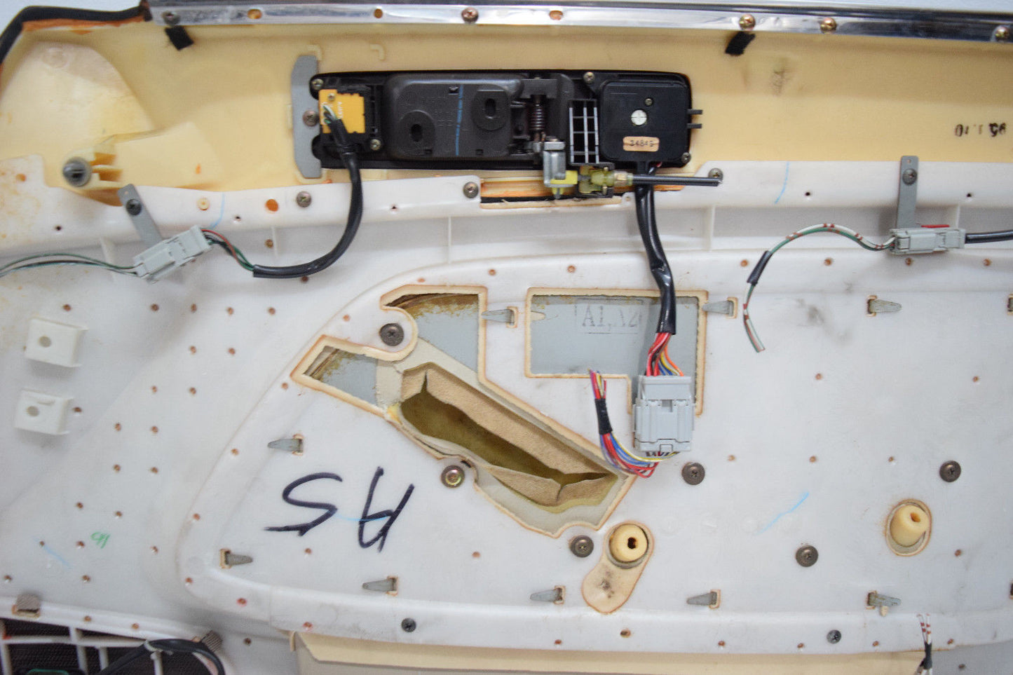 91 92 93 94 95 ACURA LEGEND 4DR DRIVER DOOR PANEL TAN NICE CONDITION