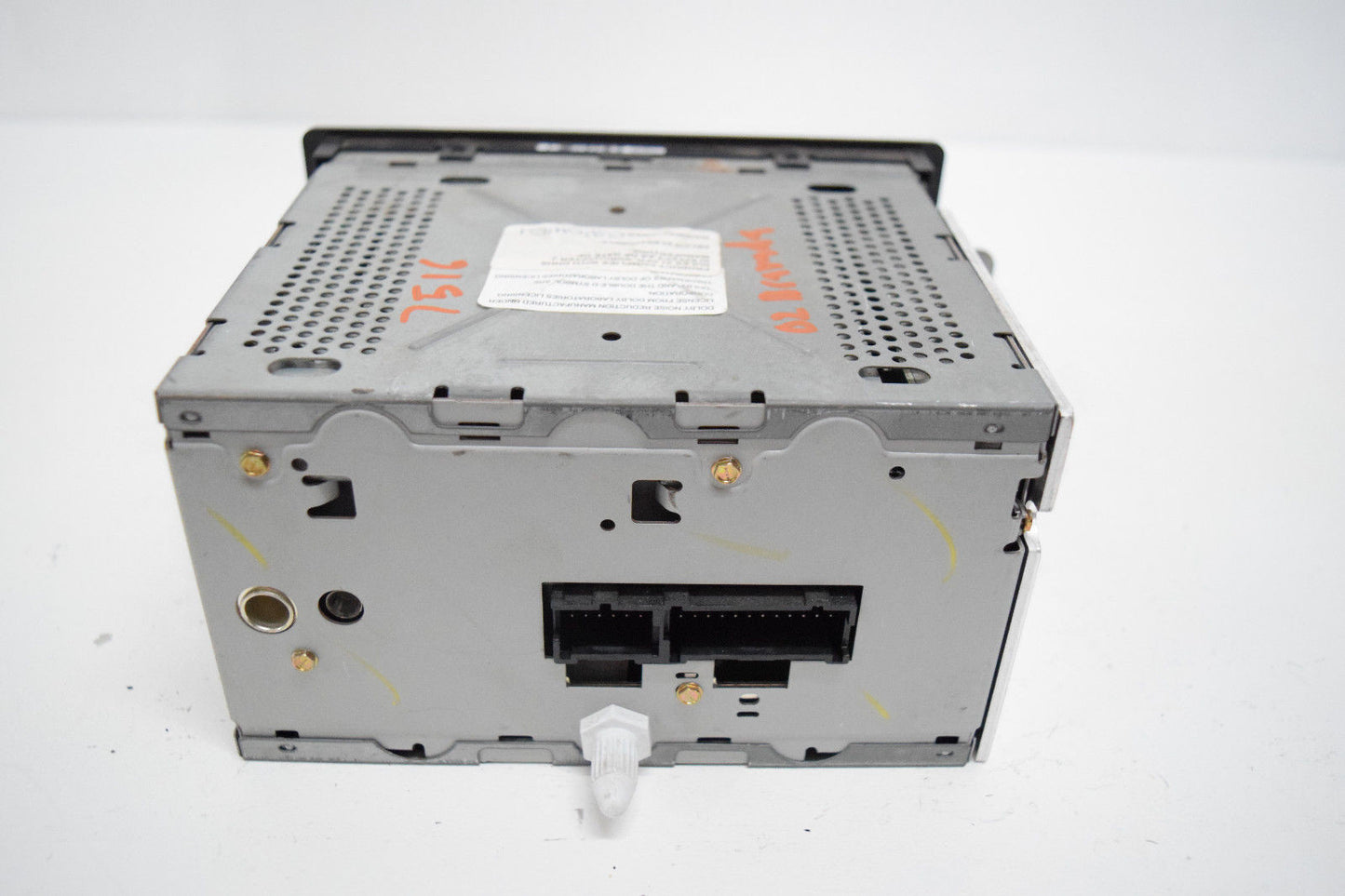 02 03 BRAVADA RADIO CD PLAYER OEM MISSING BUTTON