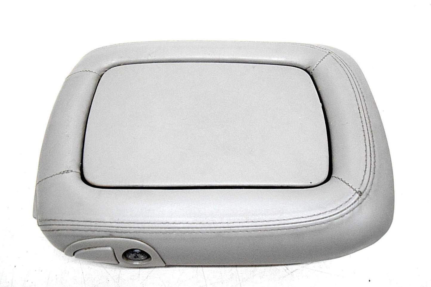 99 00 01 02 0304 05 06 YUKON DENALI CENTER CONSOLE ARMREST LID GREY
