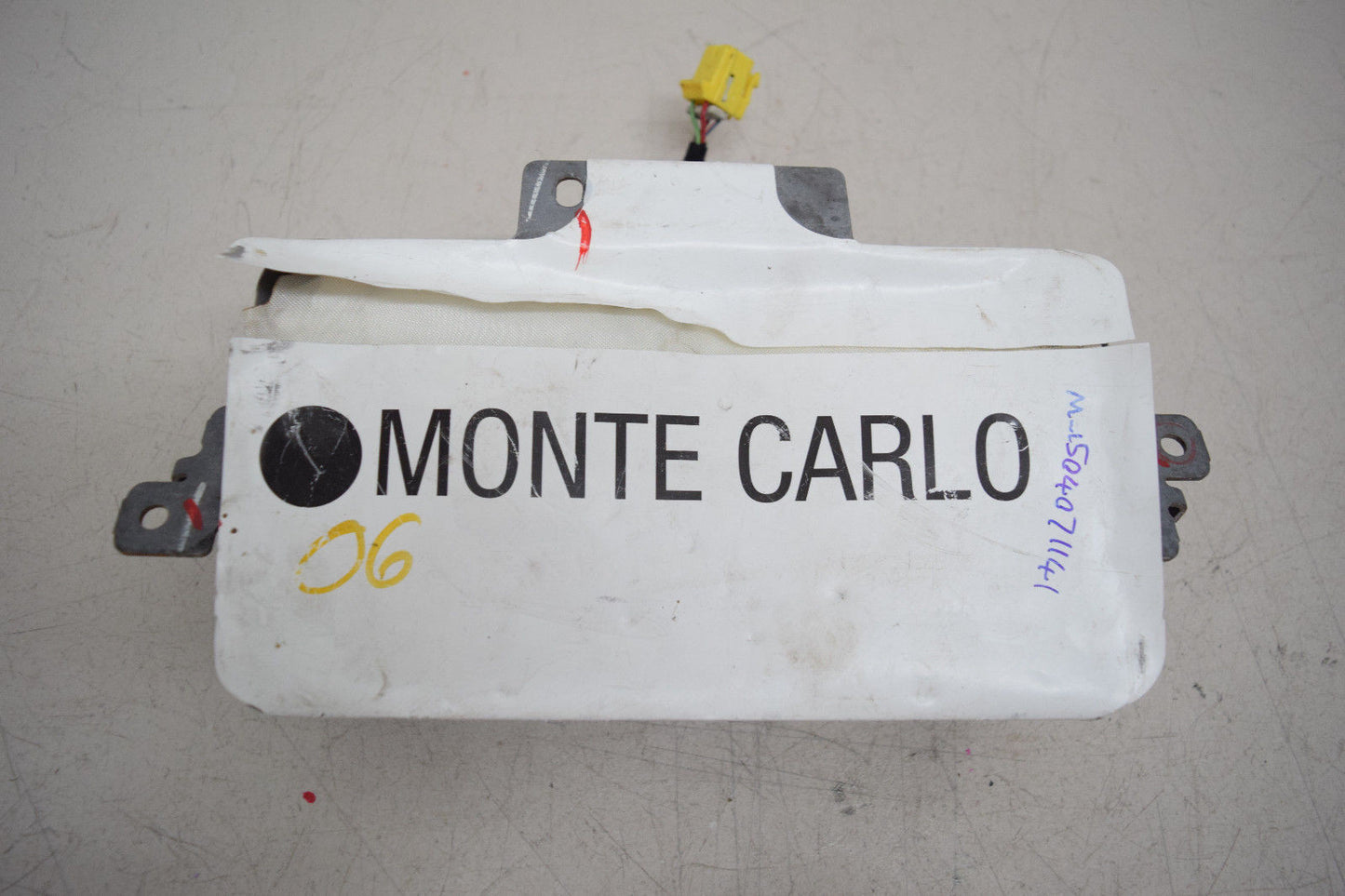 06 07 CHEVY MONTE CARLO RIGHT PASSENGER SIDE AIRBAG NO COVER