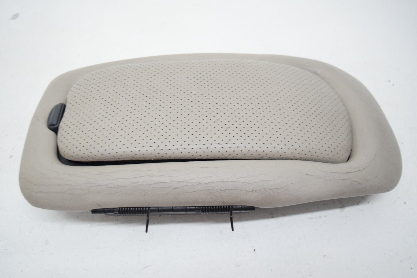 98 99 00 01 02 CADILLAC ESCALADE YUKON DENALI CENTER CONSOLE LID OEM