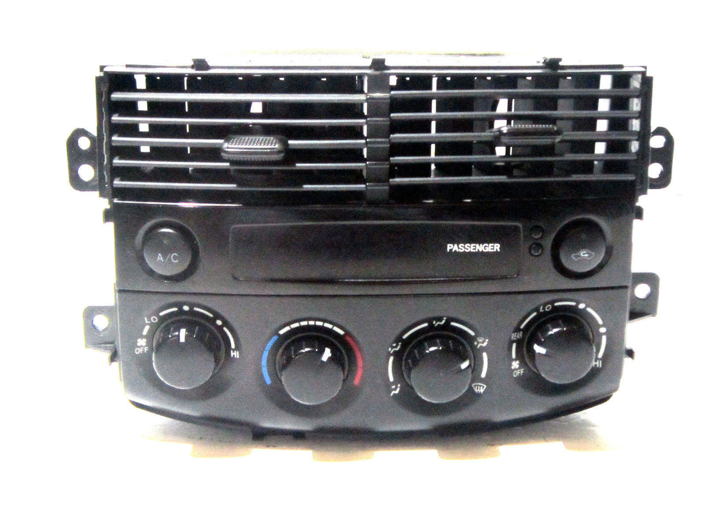 04 05 TOYOTA SIENNA CLIMATE CONTROL DASH BEZEL