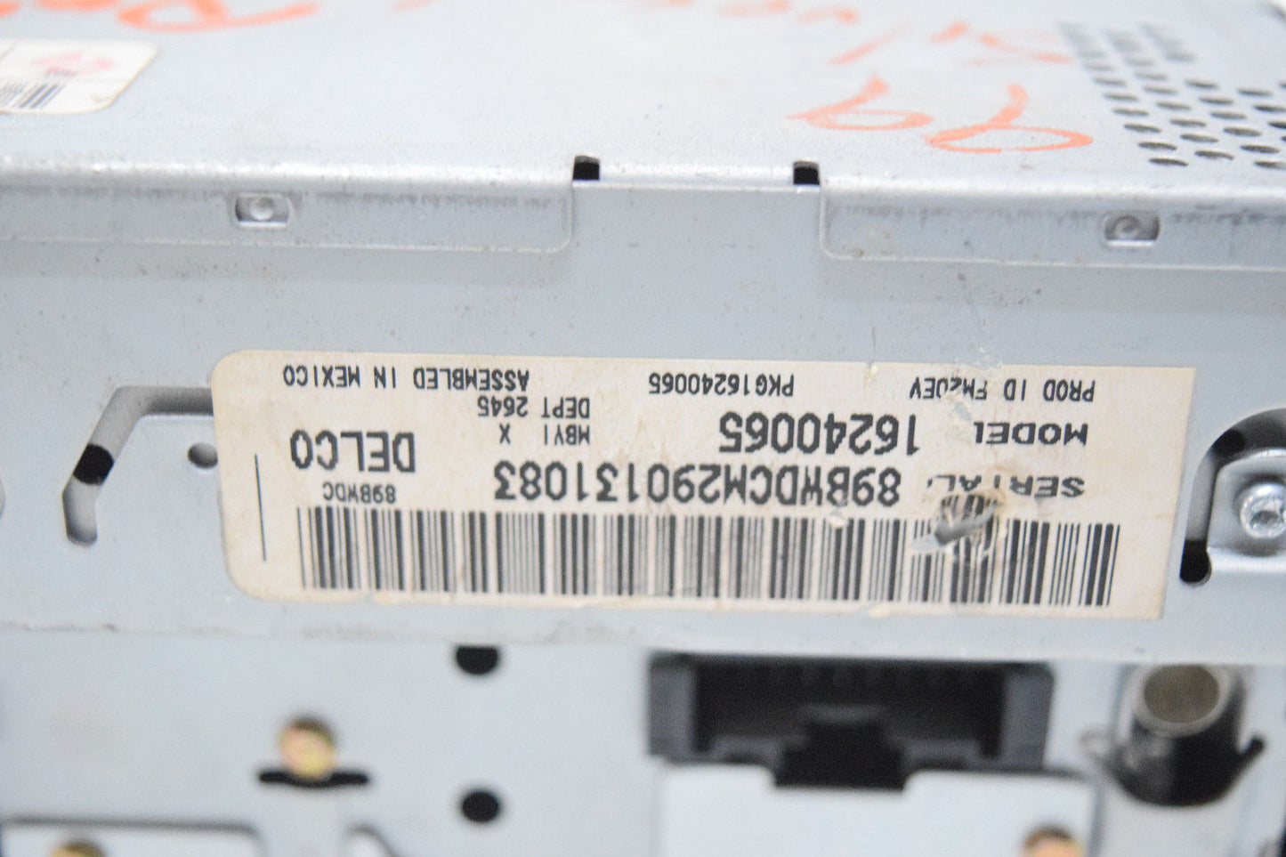 95 96 97 98 99 00 01 02 CHEVY SILVERADO RADIO CD PLAYER MISSING KNOBS