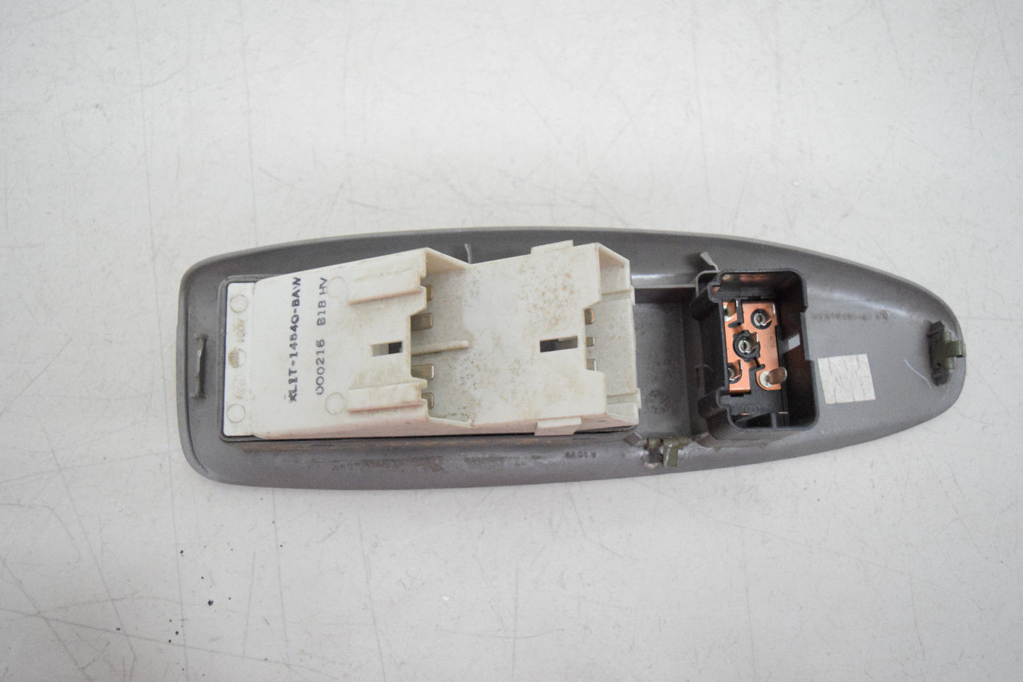 97 98 99 00 01 02 FORD EXPEDITION DRIVER MASTER WINDOW SWITCH GREY