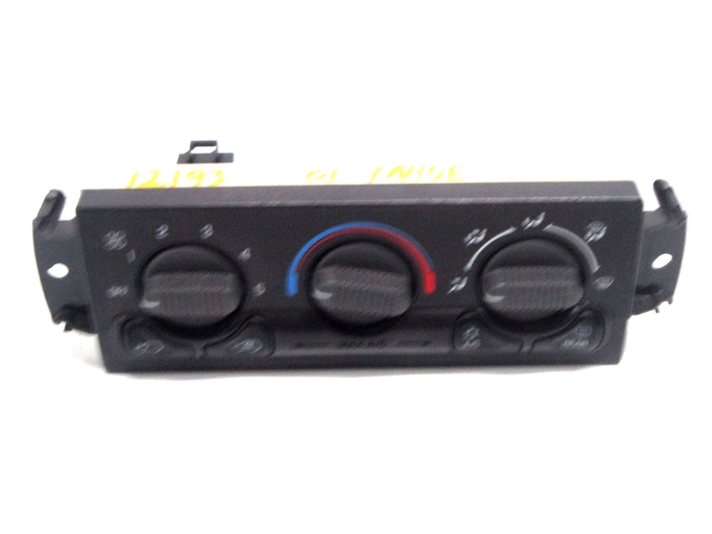 99 00 01 02 YUKON SILVERADO SIERRA TAHOE SUBURBAN CLIMATE CONTROL 4 BUTTONS