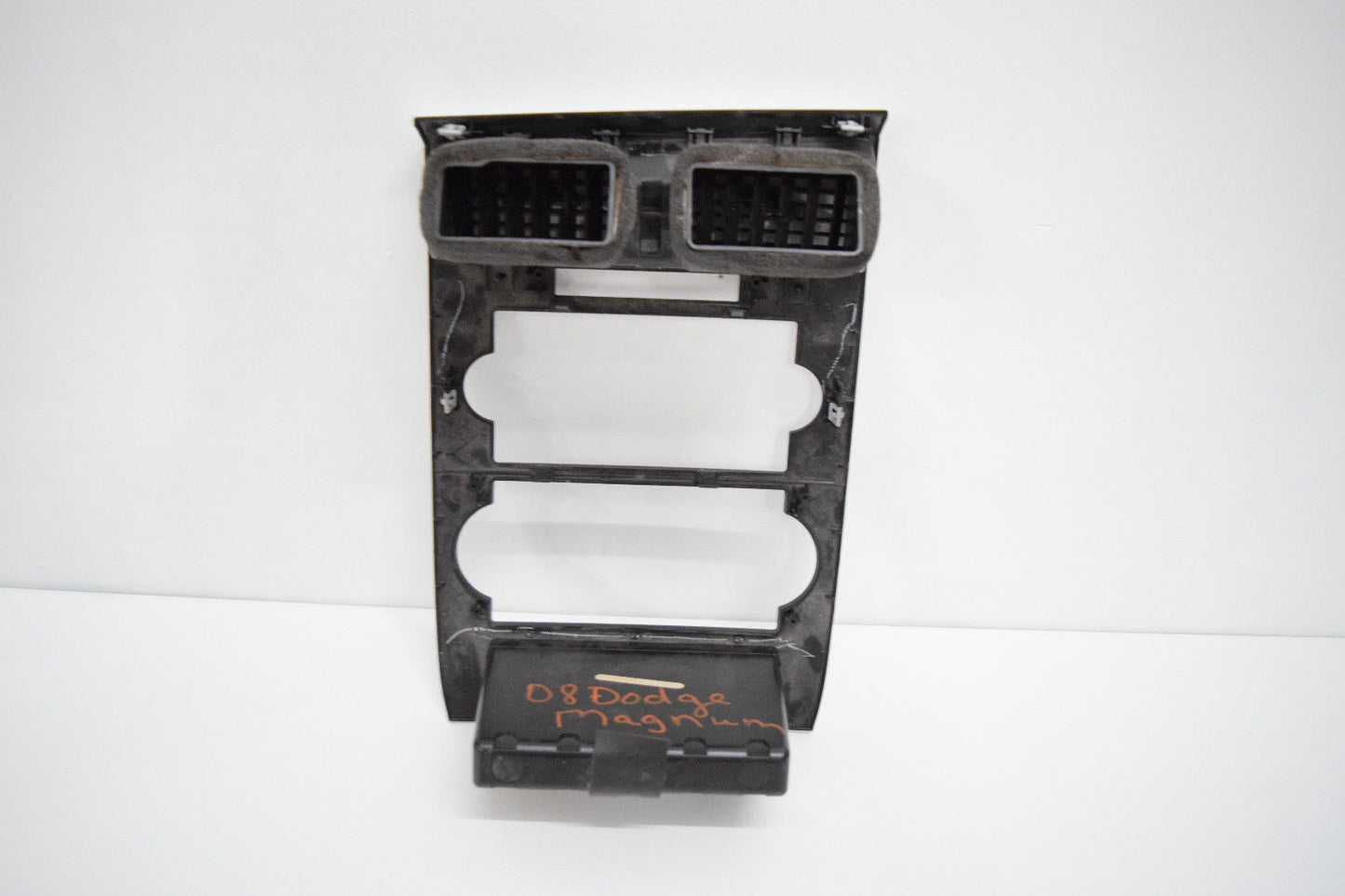 05 06 07 08 DODGE MAGNUM CLIMATE CONTROL RADIO DASH BEZEL OEM