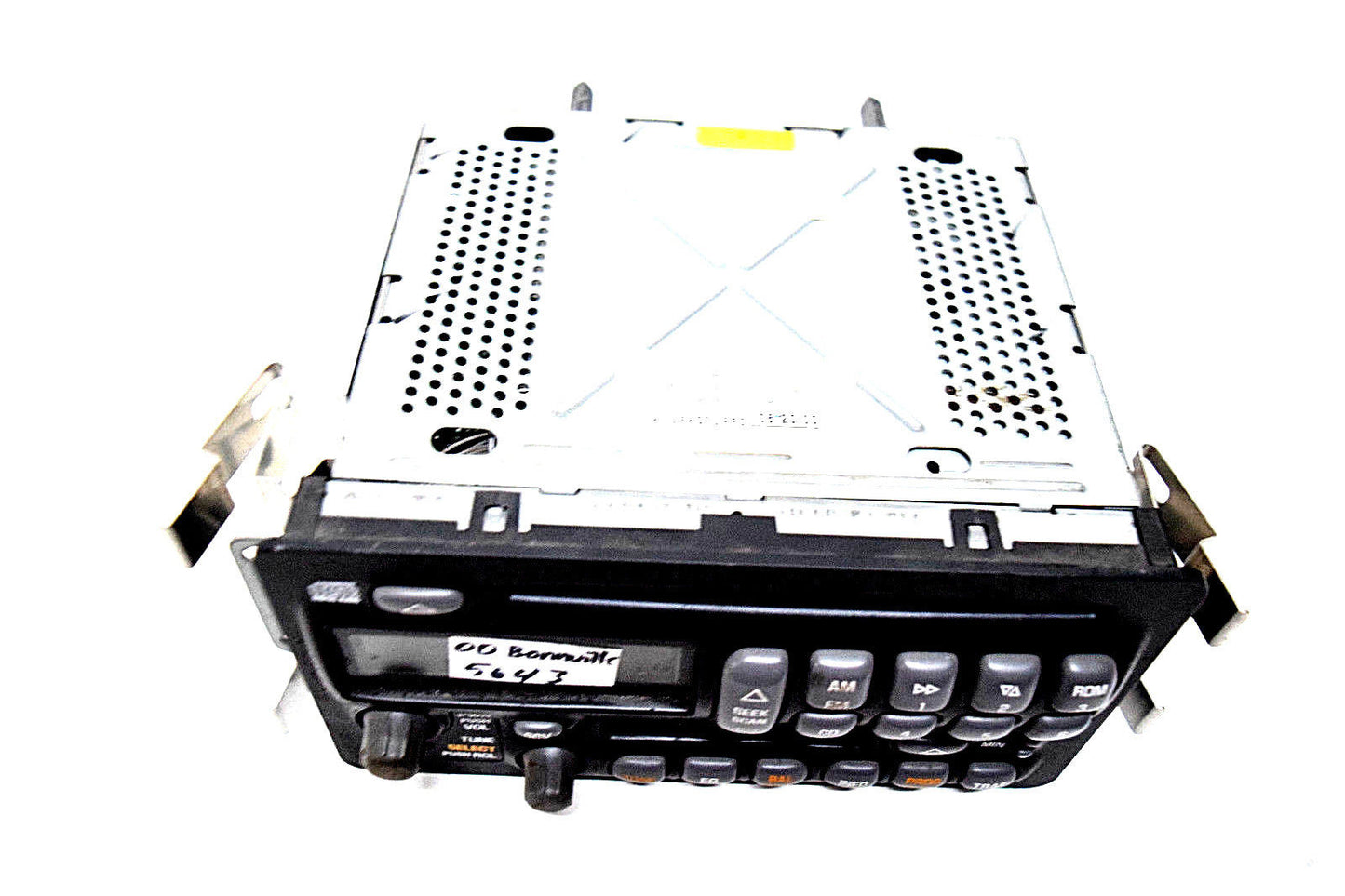 00 01 02 PONTIAC BONNEVILLE RADIO CD CASSETTE PLAYER