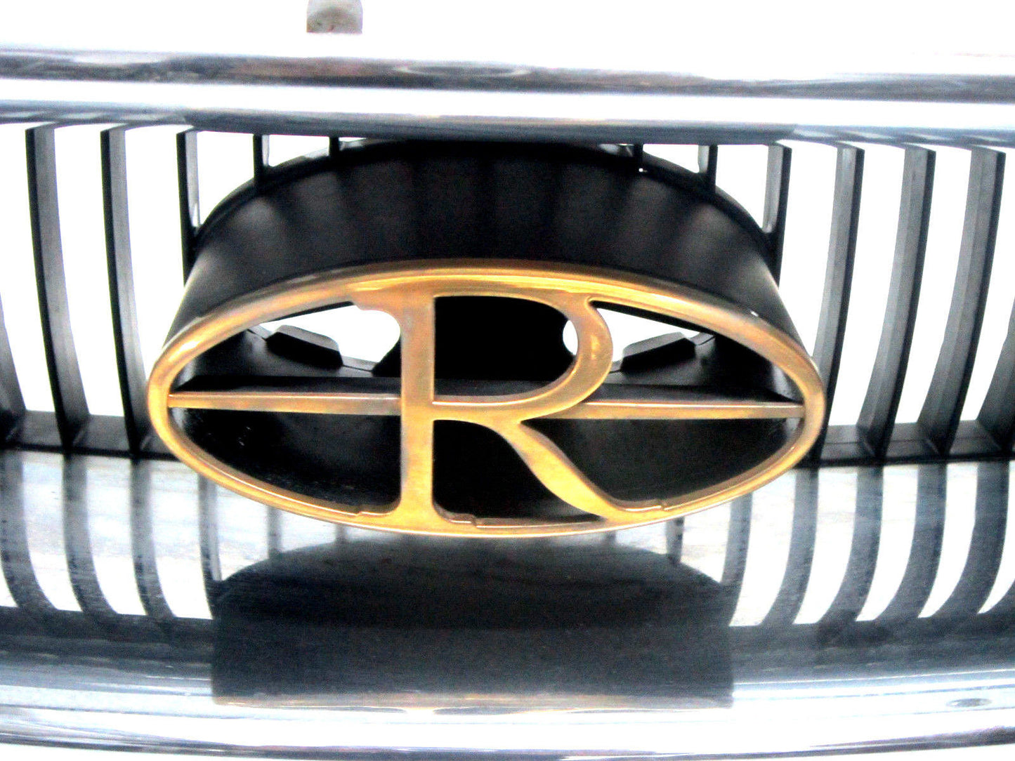 95 96 97 98 99 BUICK RIVIERA GRILLE GRILL GOLD EMBLEM
