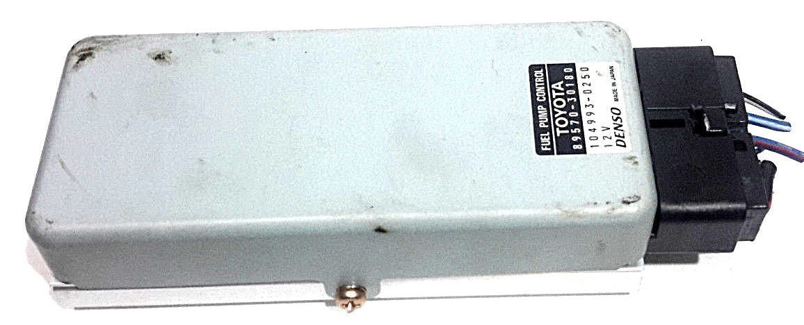 98 99 00 01 02 03 04 05 LEXUS GS300 GS400 FUEL PUMP CONTROL MODULE 8957030180