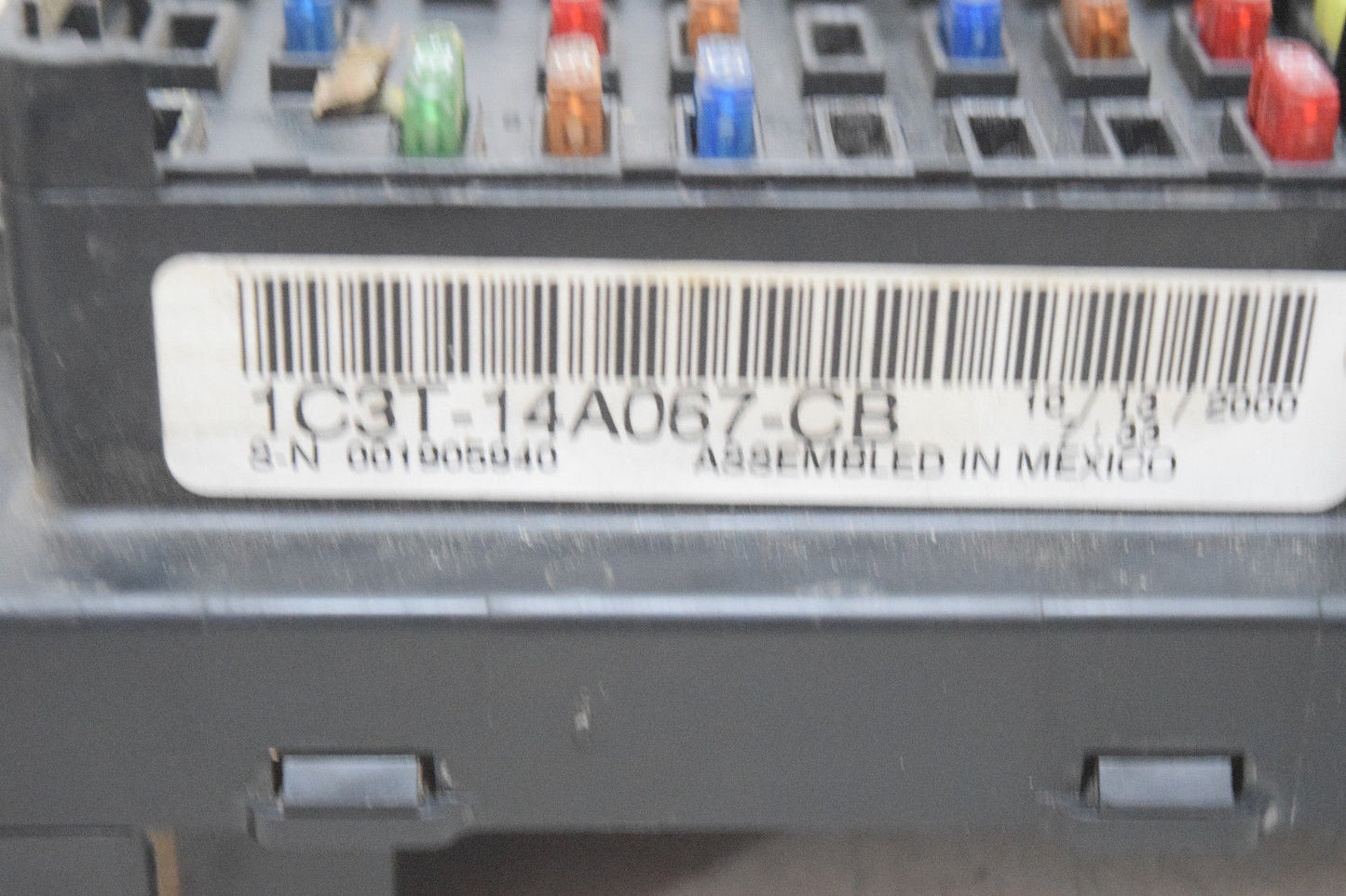 99 00 01 FORD F250 F350 SUPERDUTY UNDER DASH FUSE BOX NO GEM 1C3T 14A067 CB