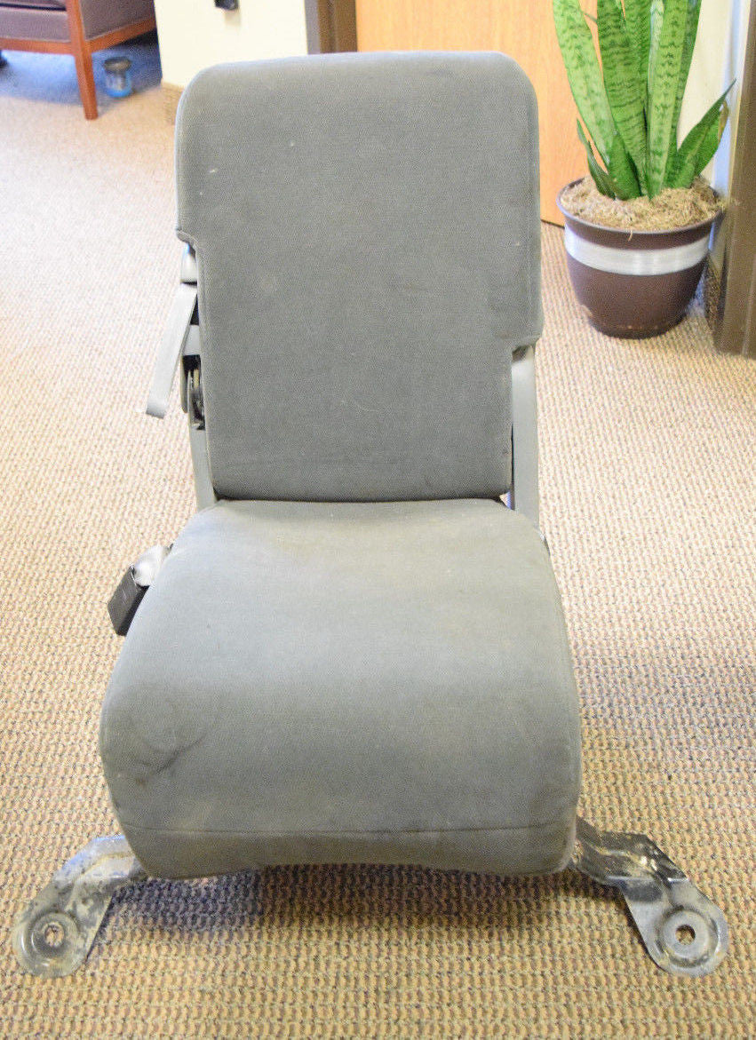 99 00 01 02 03 04 05 06 07 FORD F250 F350 CENTER CONSOLE JUMP SEAT OEM