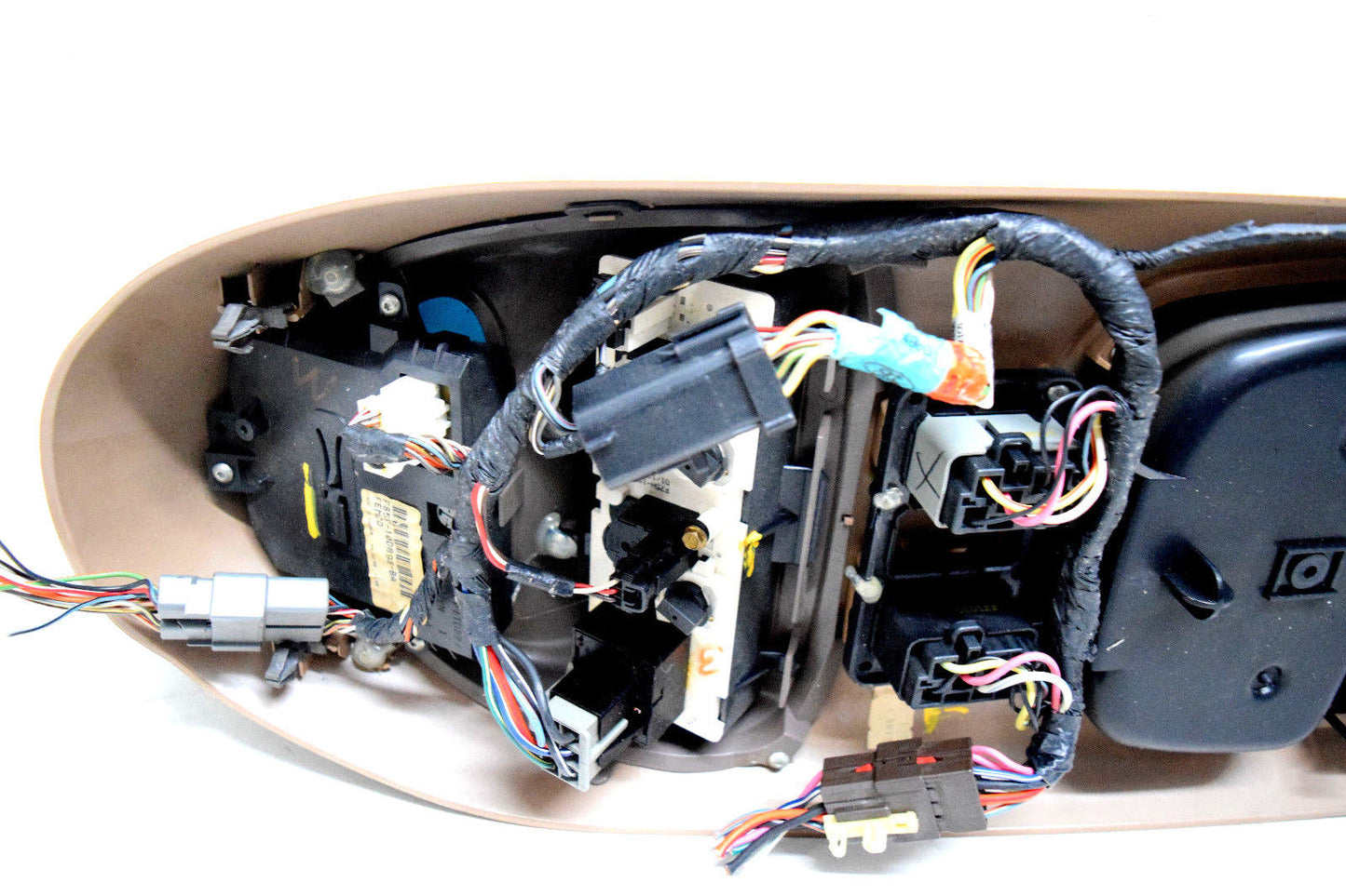 98 99 00 01 02 NAVIGATOR EXPEDITION OVERHEAD CONSOLE CLIMATE CONTROL DISPLAY TAN