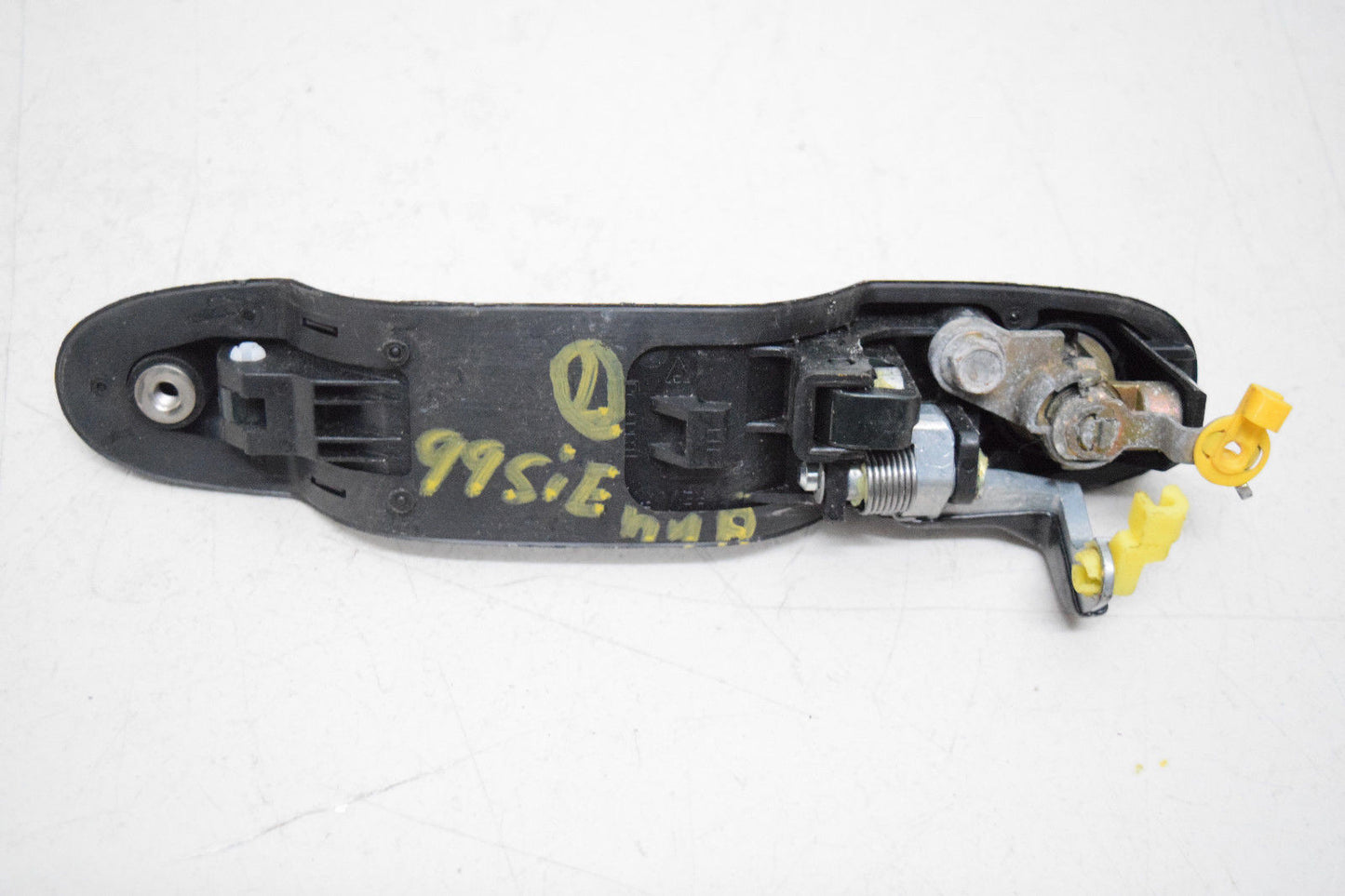 99 00 01 TOYOTA SIENNA LEFT DRIVER DOOR HANDLE OEM