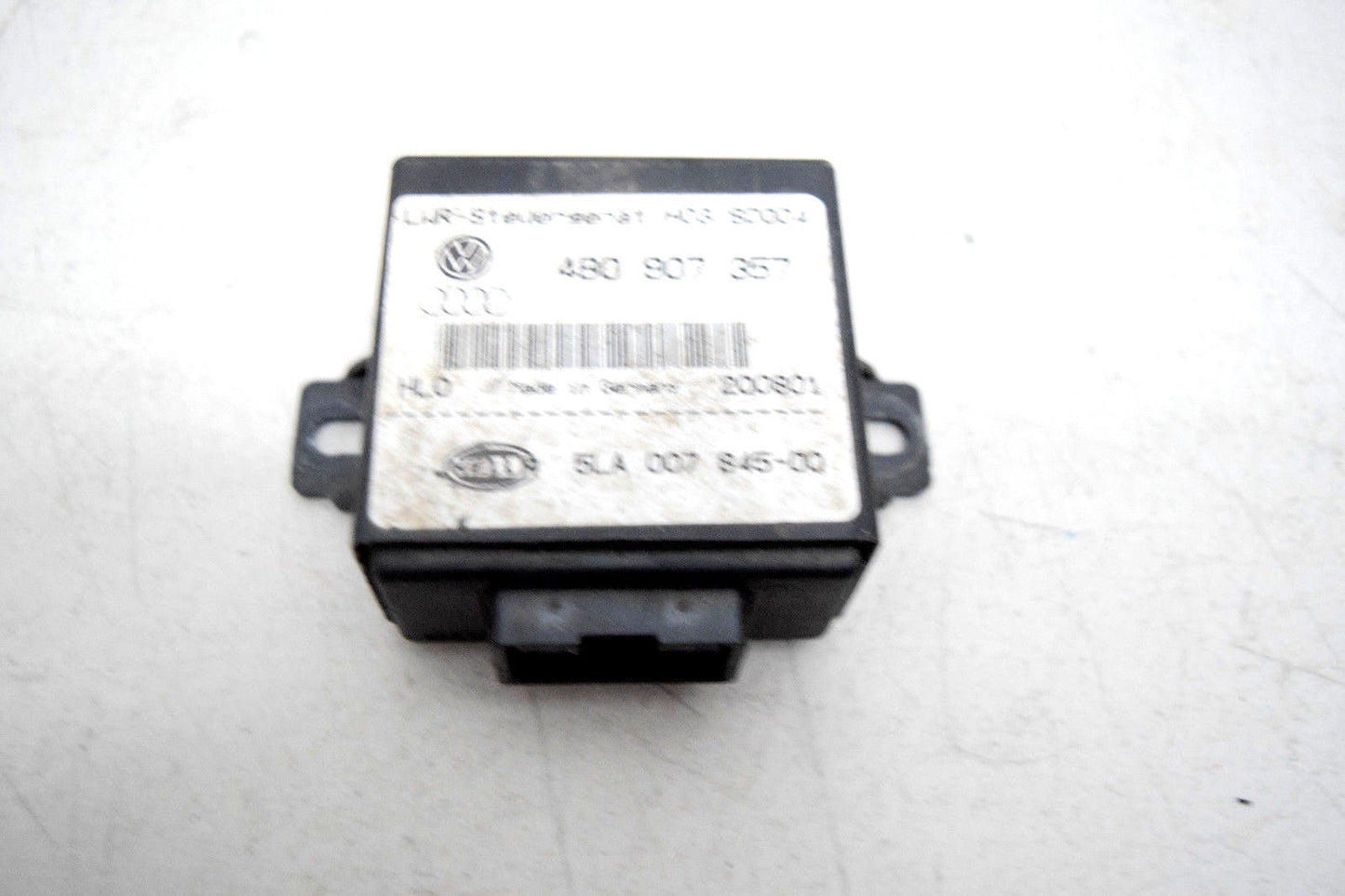 99 00 01 02 AUDI A4 A6 S4 HEADLIGHT RELAY RANGE CONTROL MODULE