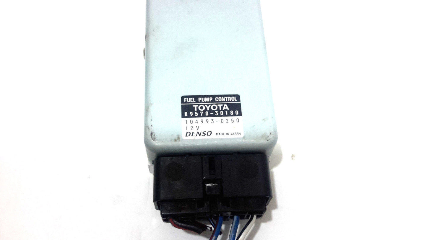 98 99 00 01 02 03 04 05 LEXUS GS300 GS400 FUEL PUMP CONTROL MODULE 8957030180