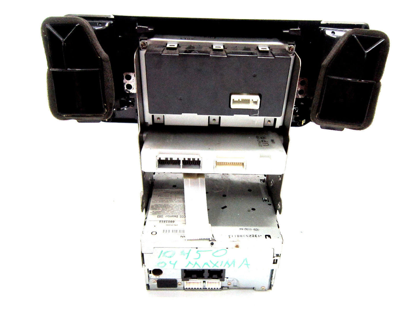 04 05 NISSAN MAXIMA  INFO SCREEN 6 CD RADIO CONTROL CLIMATE CONTROL CD PLAYER