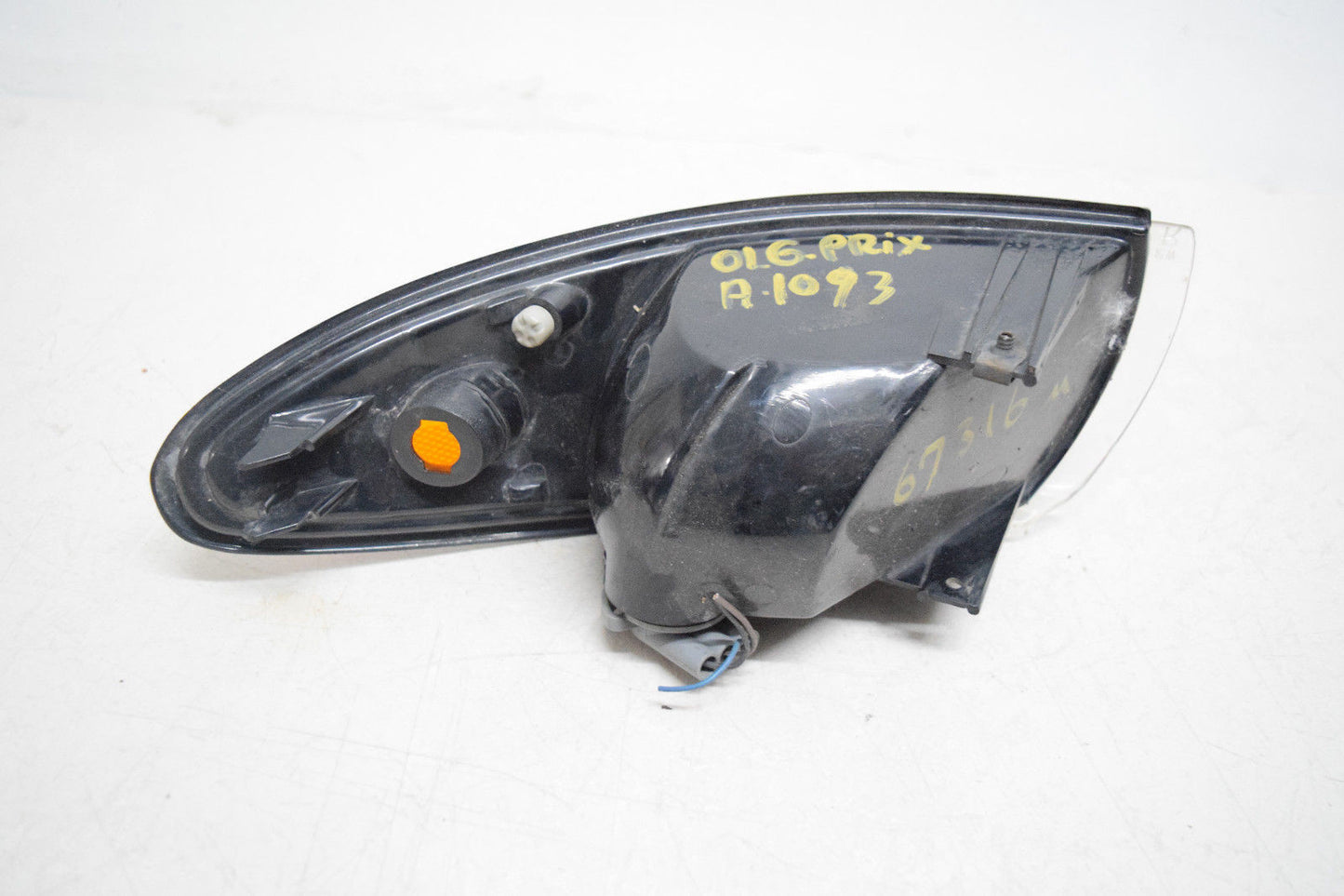 97 98 99 00 01 02 03 PONTIAC GRAND PRIX RIGHT PASSENGER TURN SIGNAL CORNER LAMP