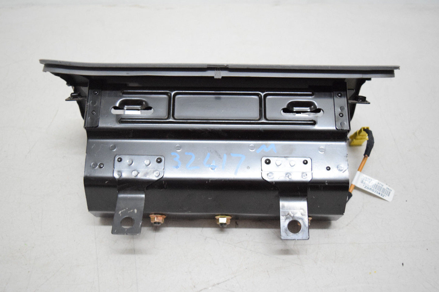 04 05 CHEVY AVEO PASSENGER AIRBAG OEM