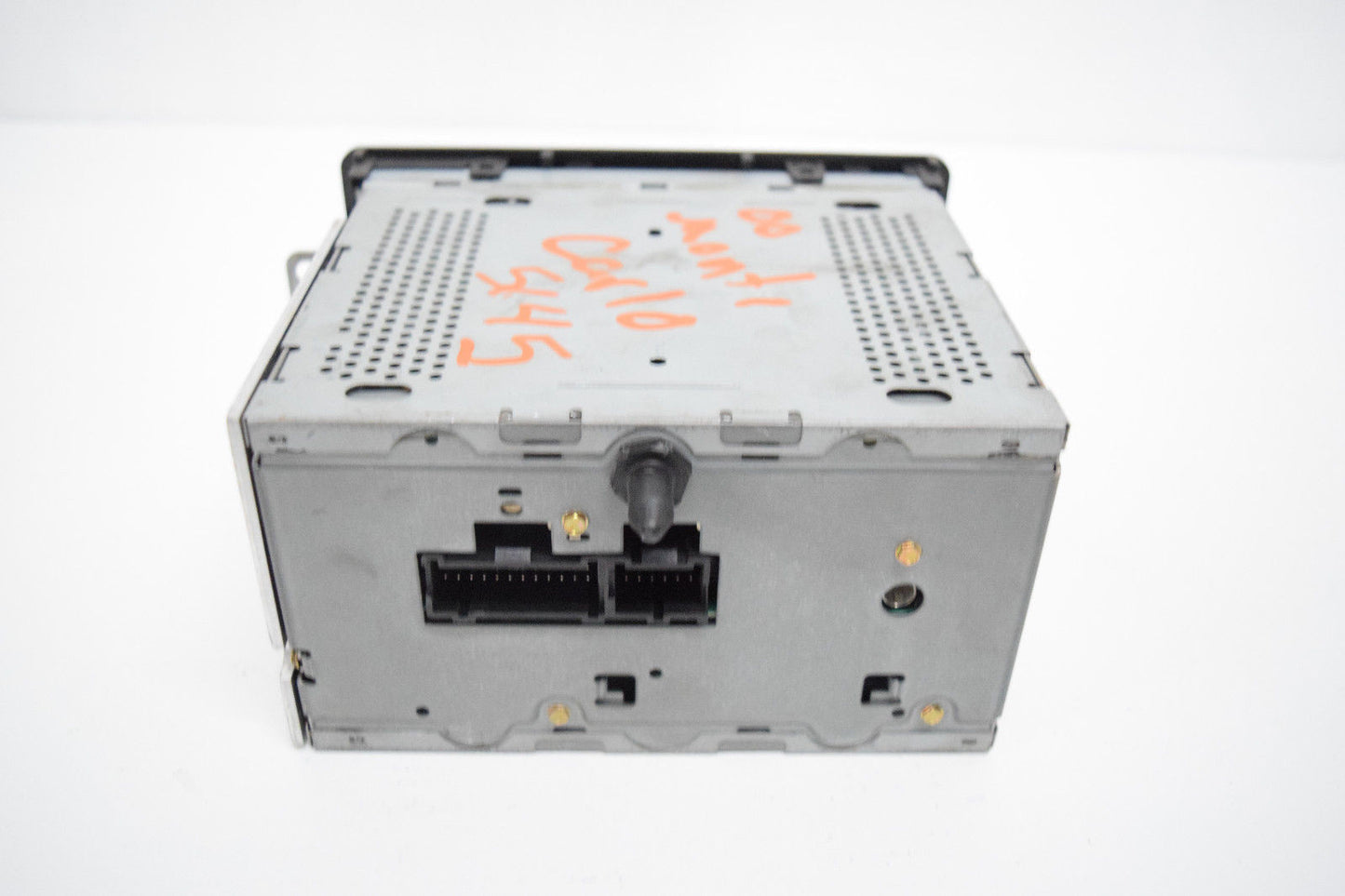 00 01 02 03 04 05 CHEVY MONTE CARLO RADIO CD PLAYER OEM