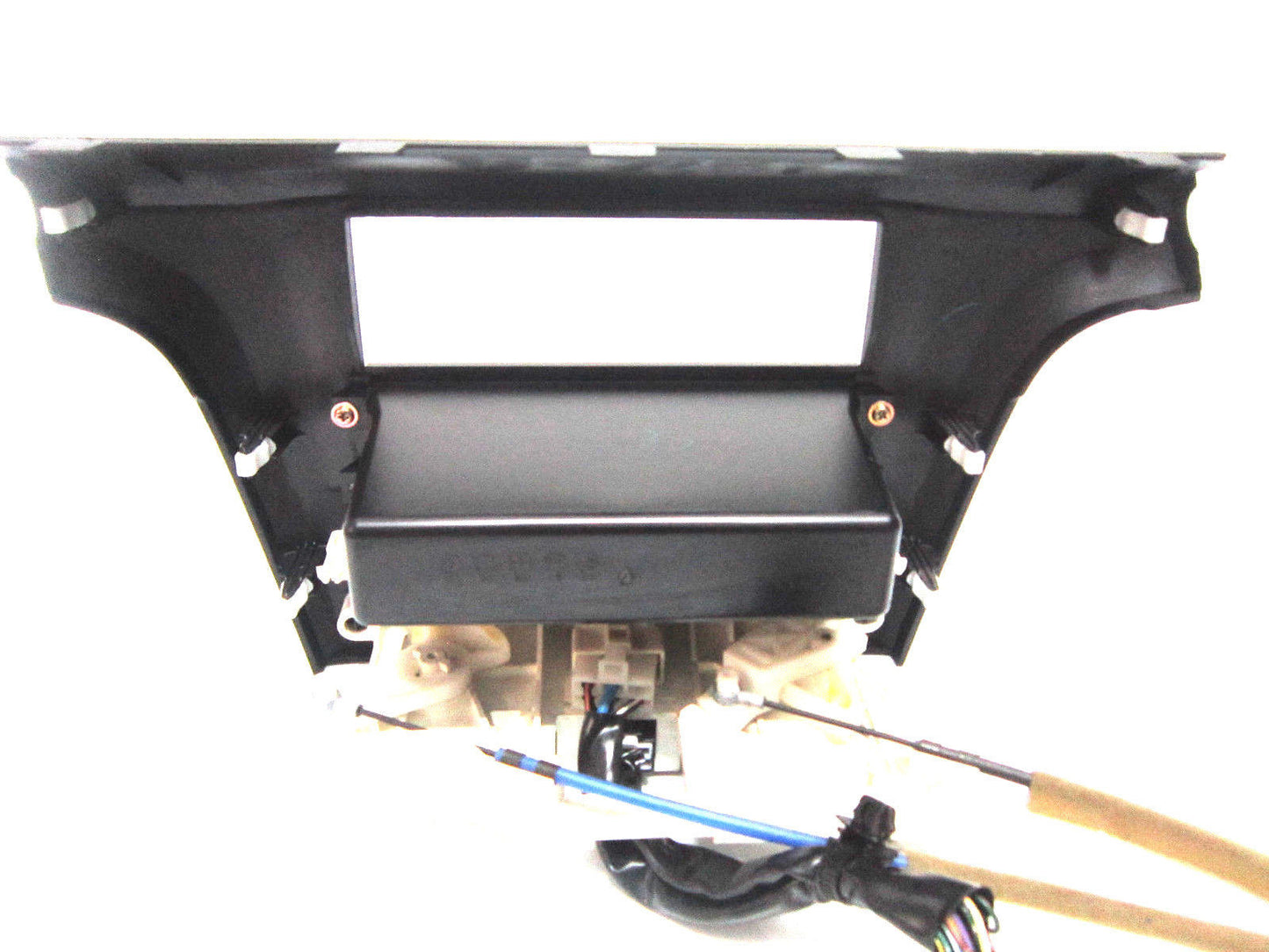 03 04 05 06 MITSUBISHI OUTLANDER DASH CLIMATE CONTROL BEZEL