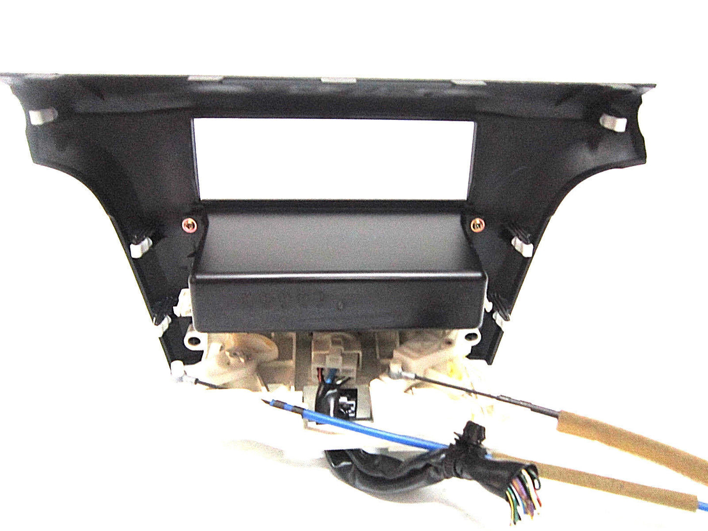 03 04 05 06 MITSUBISHI OUTLANDER DASH CLIMATE CONTROL BEZEL