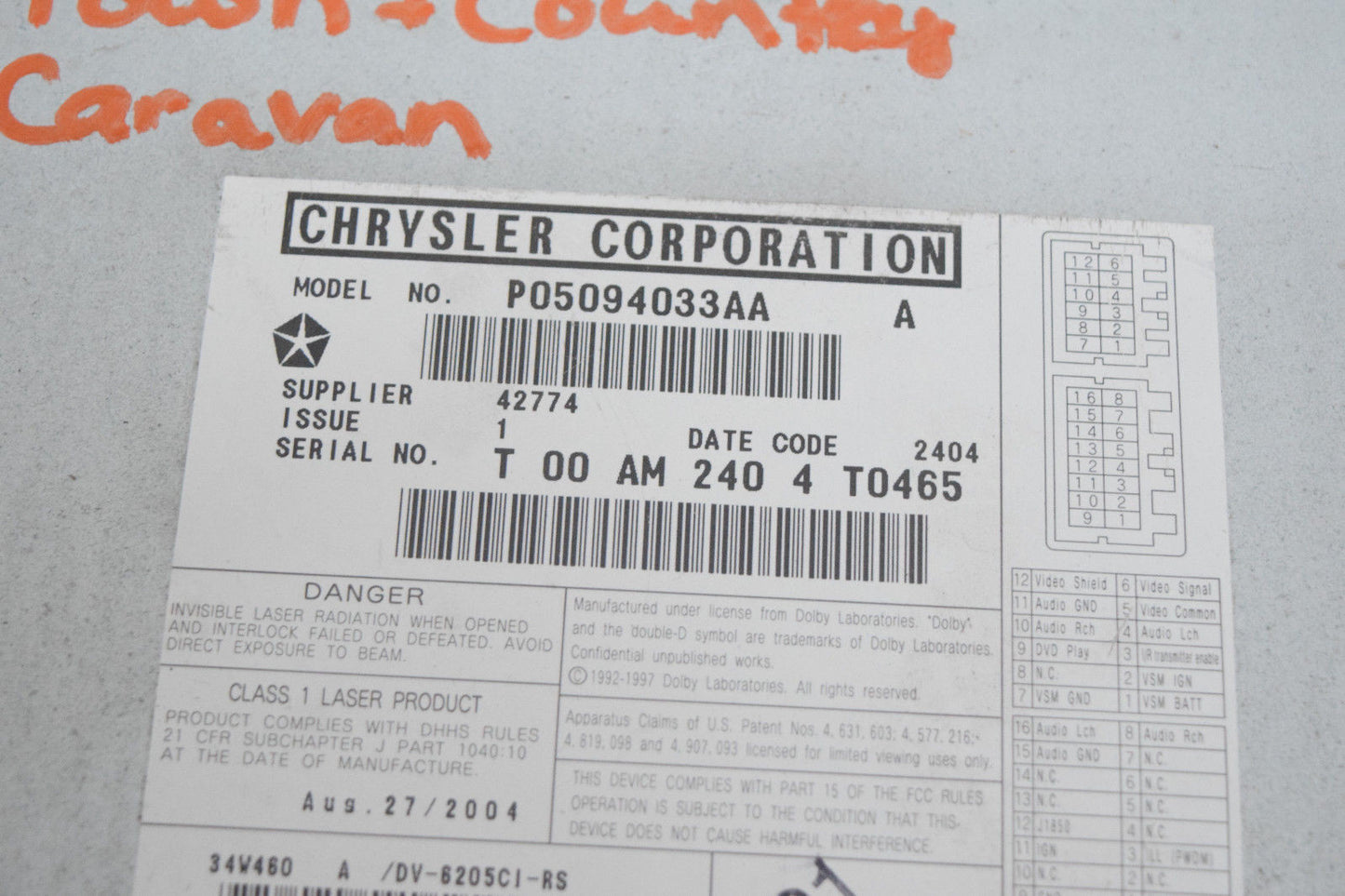 05 06 07 DODGE CARAVAN TOWN AND COUNTRY 6 DISC DVD PLAYER OEM