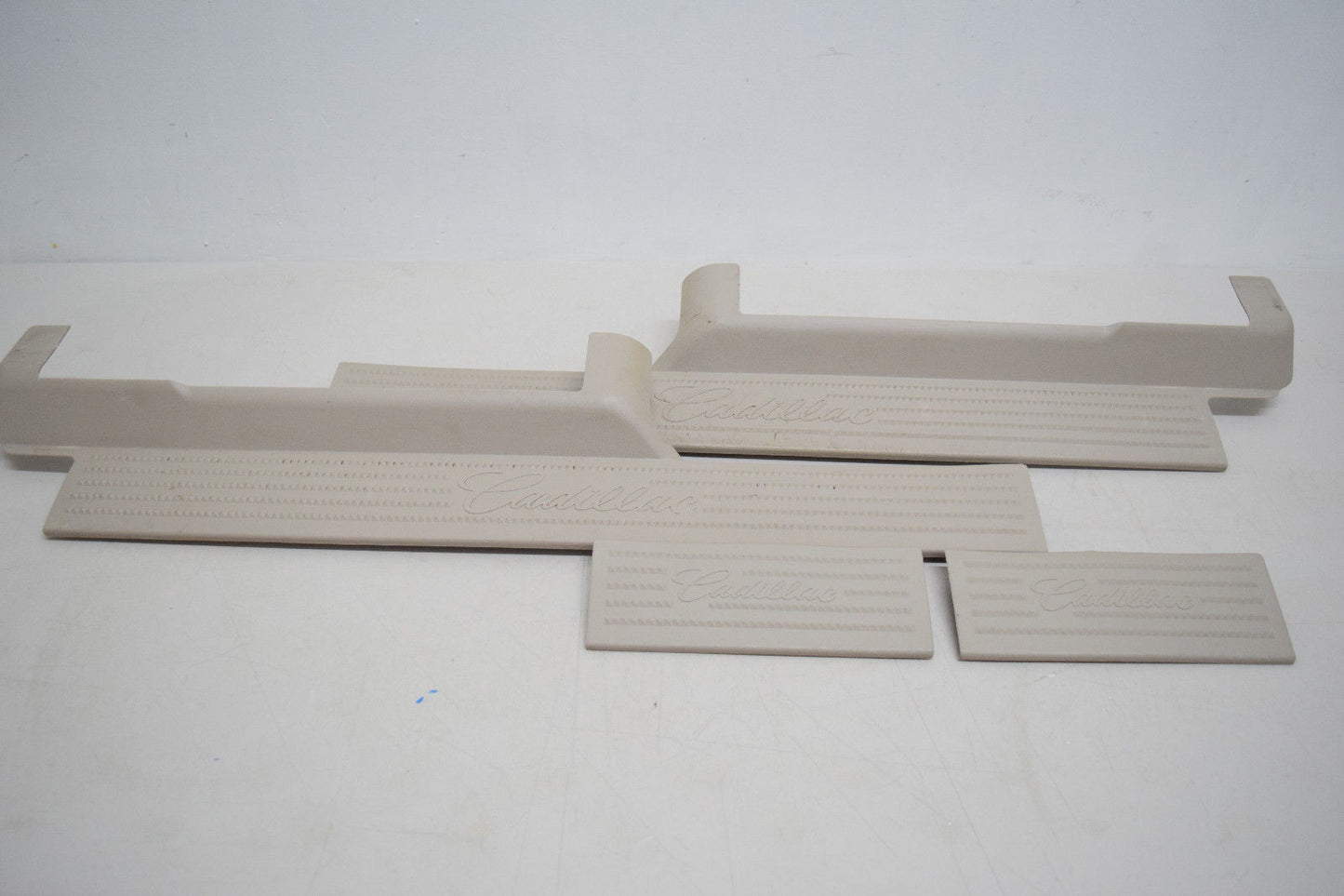 03 04 05 06 CADILLAC ESCALADE TAHOE DENALI INTERIOR 4 DOOR PILLAR STEP TRIM SET