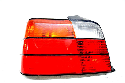 95 96 97 98 99 BMW 325I 330 328I 3 SERIES RIGHT PASSENGER TAIL LIGHT TAILLIGHT