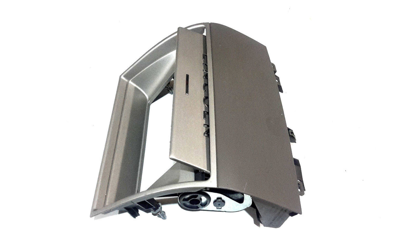 03 04 05 LINCOLN AVIATOR DASH RADIO COVER