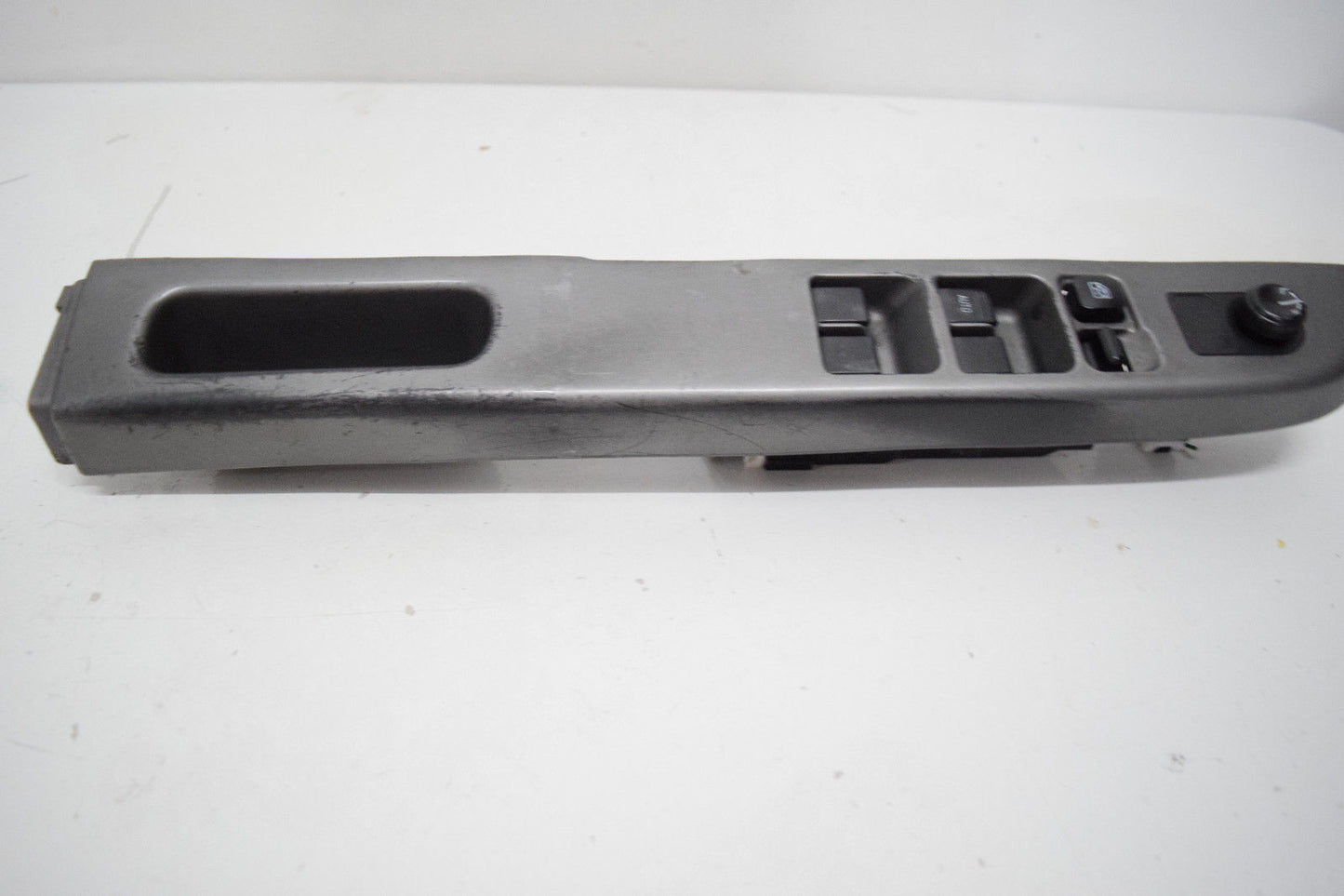 00 01 02 03 04 NISSAN XTERRA LEFT DRIVER MASTER WINDOW SWITCH OEM