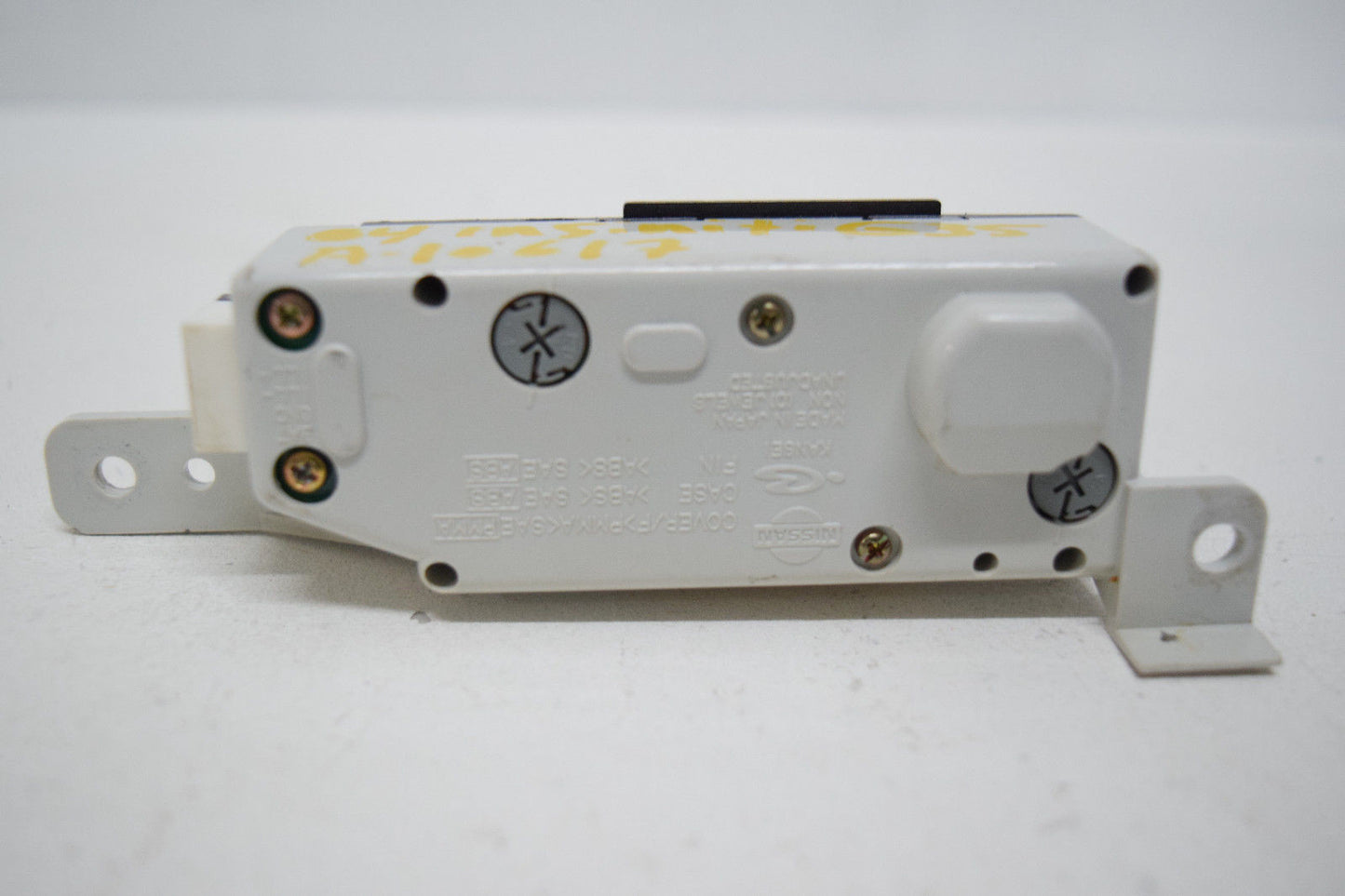 03 04 INFINITI G35 ANALOG DASH CLOCK OEM