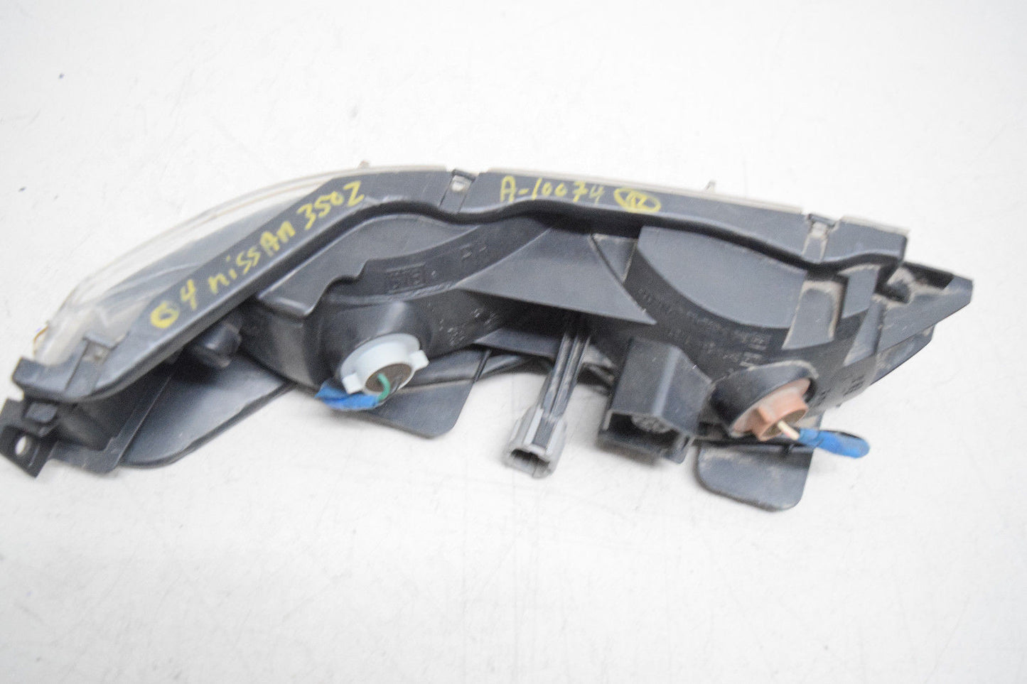 03 04 05 NISSAN 350Z RIGHT PASSENGER TURN SIGNAL CORNER LIGHT CRACKED