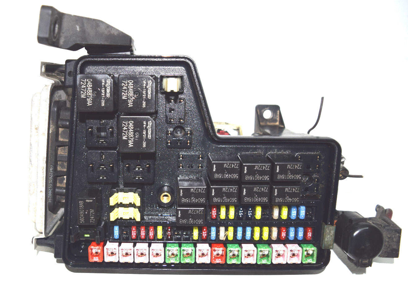 02 03 04 05 06 DODGE RAM 1500 FUSEBOX RELAY CENTER P560496804AB